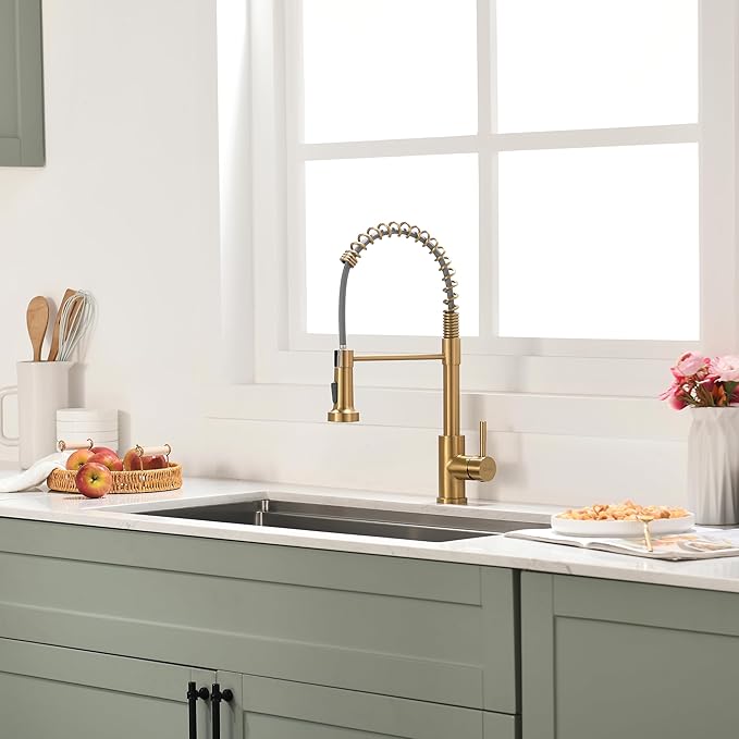GIMILI Kitchen Faucet with Pull Down Sprayer Single Hole Stainless Steel Sink Faucet, Suitable for Farmhouses, RV, Laundry Room, Outdoor, and Campers. Llave para fregadero de cocina Brushed Gold